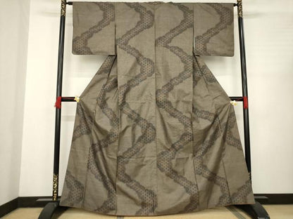 平和屋着物●本場大島紬　カタス9マルキ　流水麻の葉地紋　正絹　逸品　AABC5671ck