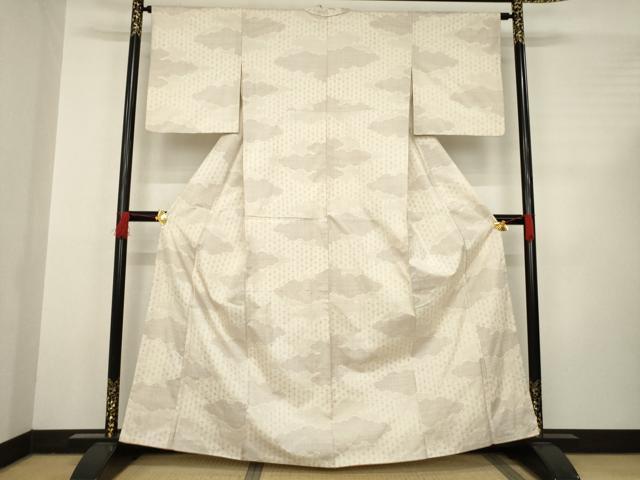平和屋着物●本場大島紬　白大島　カタス7マルキ　雲重ね麻の葉文　正絹　逸品　AABC6114ck