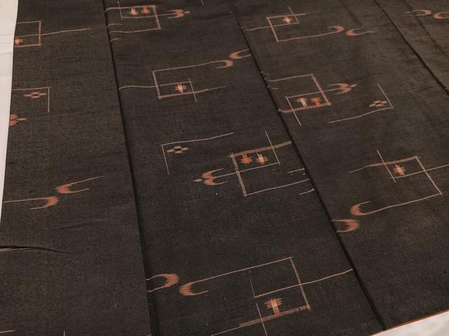 平和屋着物●上質な紬 琉球絣文様 正絹 逸品 AABC6829ph