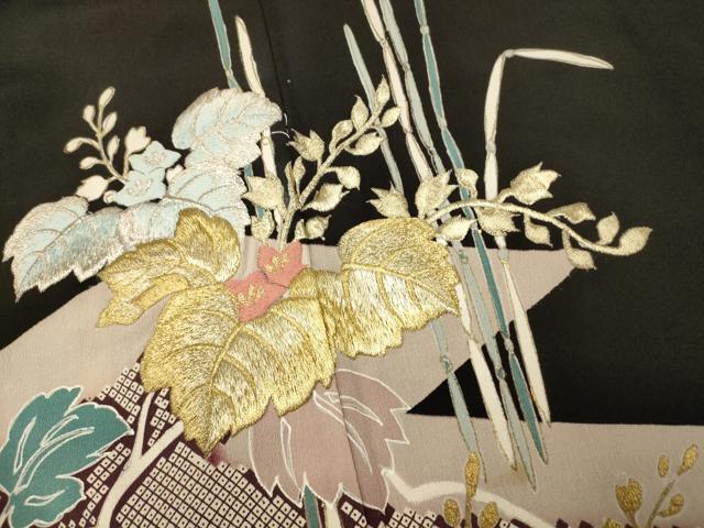 平和屋着物■豪華黒留袖　手描き　刺繍　松皮菱草花文　金彩　正絹　逸品　AABC7204fw