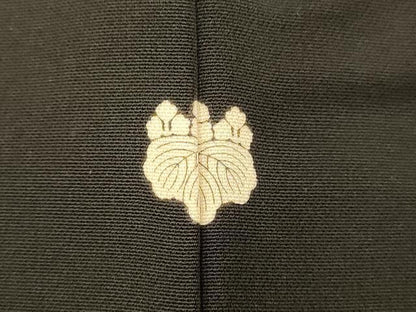 平和屋着物■豪華黒留袖　駒刺繍　地紙鳳凰草花文　金彩　正絹　逸品　AABC7237fw