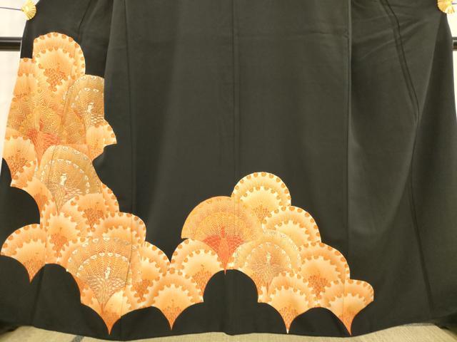 平和屋着物■豪華黒留袖　駒刺繍　孔雀青海波　金彩　正絹　逸品　AABC7382ma