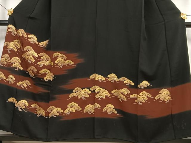 平和屋着物■豪華黒留袖　駒刺繍　松文　暈し染め　金彩　正絹　逸品　AABC7606oa