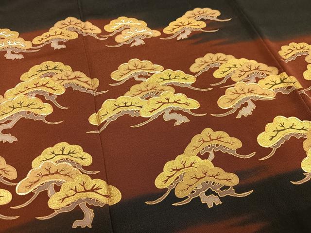 平和屋着物■豪華黒留袖　駒刺繍　松文　暈し染め　金彩　正絹　逸品　AABC7606oa