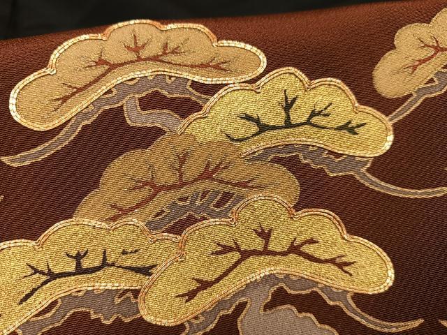 平和屋着物■豪華黒留袖　駒刺繍　松文　暈し染め　金彩　正絹　逸品　AABC7606oa
