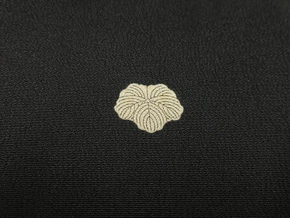 平和屋着物■豪華黒留袖　駒刺繍　松文　暈し染め　金彩　正絹　逸品　AABC7606oa