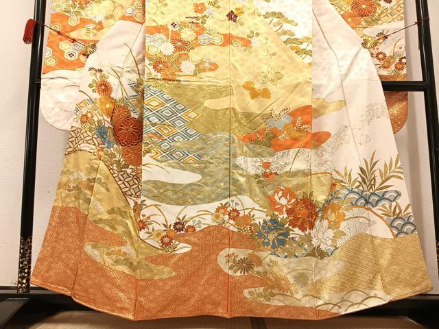 平和屋着物●豪華振袖 駒刺繍 草花文 金彩 正絹 逸品 AABC9329ph