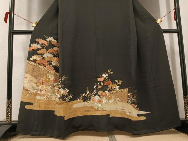 平和屋着物●豪華黒留袖　駒刺繍　枝花文　金彩　正絹　逸品　AABC9331ph