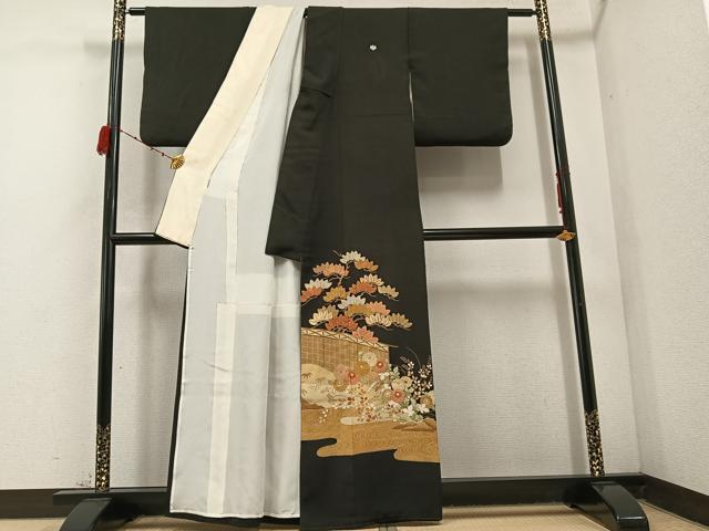 平和屋着物●豪華黒留袖　駒刺繍　枝花文　金彩　正絹　逸品　AABC9331ph