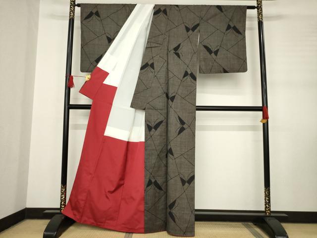 平和屋着物○本場大島紬 白恵泥 恵大島織物 二代目・恵美知雄