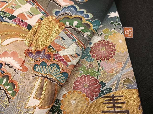 平和屋着物●豪華黒留袖　作家物　駒刺繍　松竹梅扇面花文　暈し染め　金彩　正絹　逸品　AABC9706ph