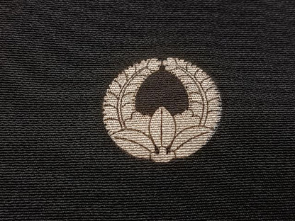 平和屋着物●豪華黒留袖　作家物　駒刺繍　松竹梅扇面花文　暈し染め　金彩　正絹　逸品　AABC9706ph