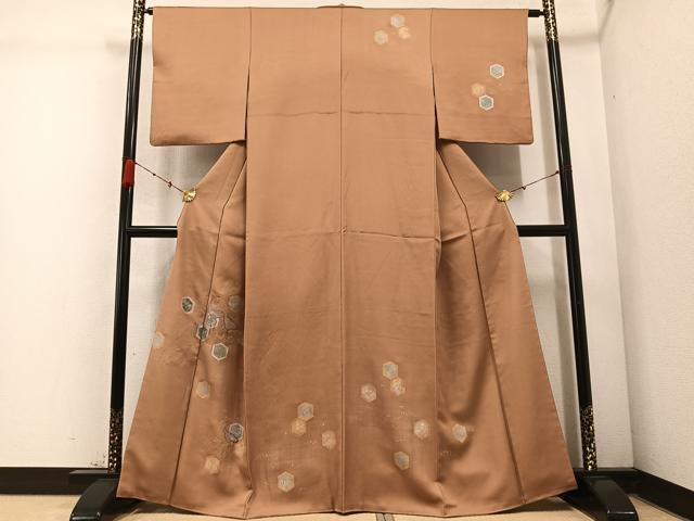 平和屋着物●訪問着　刺繍　群れ鳥亀甲文　金銀彩　正絹　逸品　AABC9773ph
