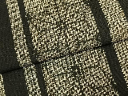 平和屋着物●本場大島紬　割込み絣　麻の葉文様　正絹　逸品　AABD0443fy