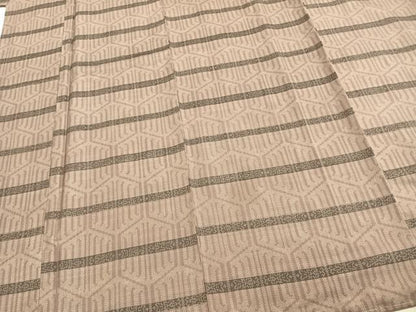 平和屋着物●本場大島紬 一元7マルキ 亀甲文 正絹 逸品 AABD0583fy