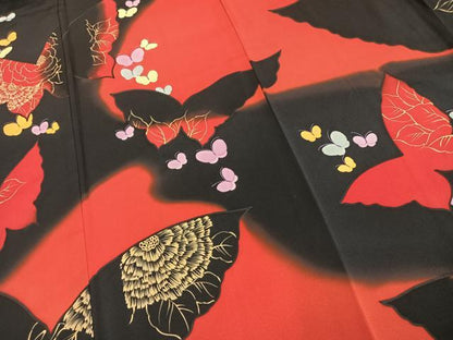 平和屋着物●豪華振袖　舞蝶文　暈し染め　金彩　正絹　逸品　AABD0651fy