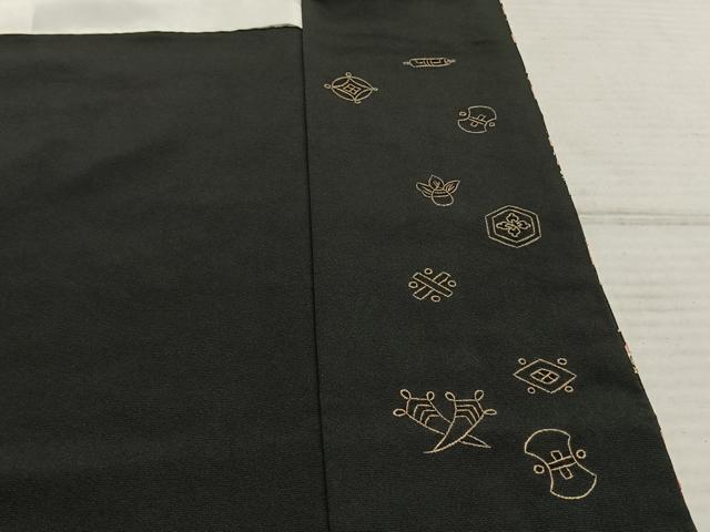 平和屋着物●豪華黒留袖　駒刺繍　宝尽くし文様　黒地　正絹　逸品　AABD0674fy