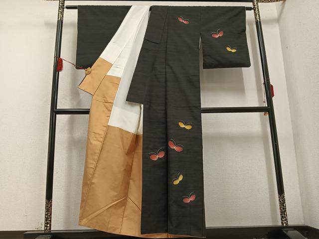 平和屋着物●訪問着 紬地 手描き 舞蝶文 黒地 金彩 正絹 逸品 AABD0778ph