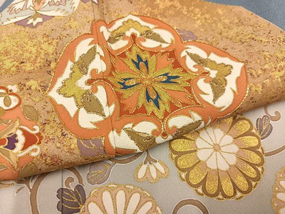 平和屋着物●創業460年・千總　色留袖　駒刺繍　花唐草文　金彩　三越扱い　正絹　逸品　未使用　AABD0836ph