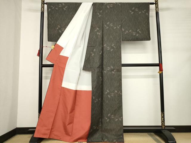 平和屋着物●本場大島紬　カタス9マルキ　群れ鳥　正絹　逸品　AABD0855ck