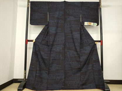 平和屋着物●本場結城紬　重要無形文化財　80亀甲　エ霞文　証紙付き　ロング丈　正絹　逸品　AABD1577ck