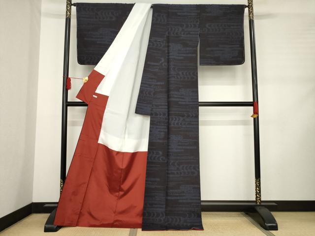 平和屋着物●本場結城紬　重要無形文化財　80亀甲　エ霞文　証紙付き　ロング丈　正絹　逸品　AABD1577ck