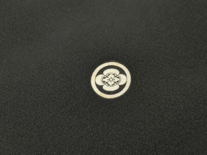 平和屋着物■豪華黒留袖　駒刺繍　御所車松文　金銀彩　正絹　逸品　AABD2520cs