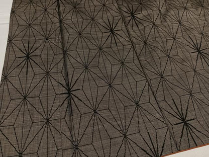 平和屋着物●本場大島紬 カタス9マルキ 麻の葉文様 正絹 逸品 AABD3960ph