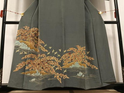 平和屋着物●豪華色留袖 友禅 刺繍 群れ鳥草木文 鬼しぼ縮緬 正絹 逸品 AABD4428ph