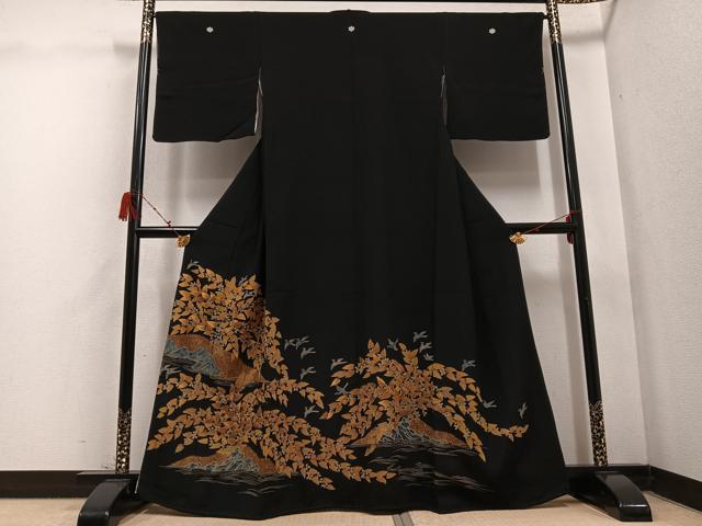 平和屋着物●豪華黒留袖 刺繍 花鳥文 鬼しぼ縮緬 正絹 逸品 AABD4433ph