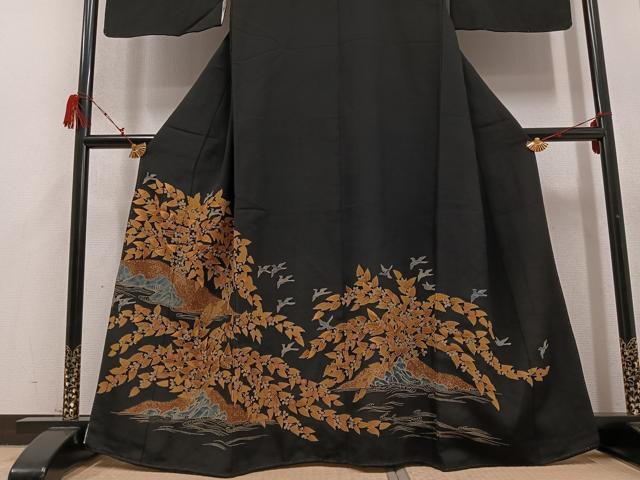 平和屋着物●豪華黒留袖 刺繍 花鳥文 鬼しぼ縮緬 正絹 逸品 AABD4433ph