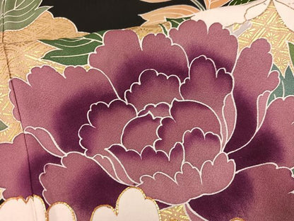 平和屋着物●豪華振袖 駒刺繍 牡丹 黒地 金彩 正絹 逸品 AABD6019ph