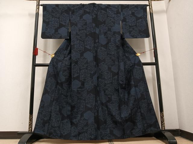 平和屋着物●結城紬　100亀甲　亀甲草花文　正絹　逸品　AABD6027ph