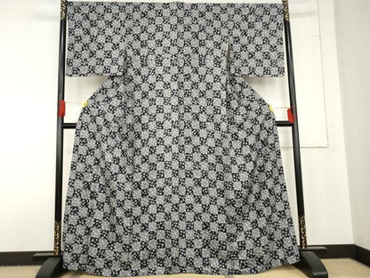 平和屋着物●上質な小紋　市松舞花文　黒地　ますいわ屋扱い　正絹　逸品　AABD6201cs