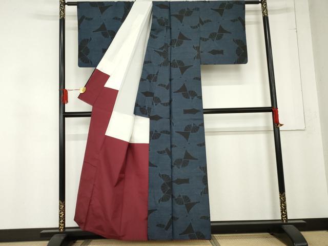 平和屋着物●本場大島紬　一元絣　舞扇文　黒地　正絹　逸品　AABD6310cs