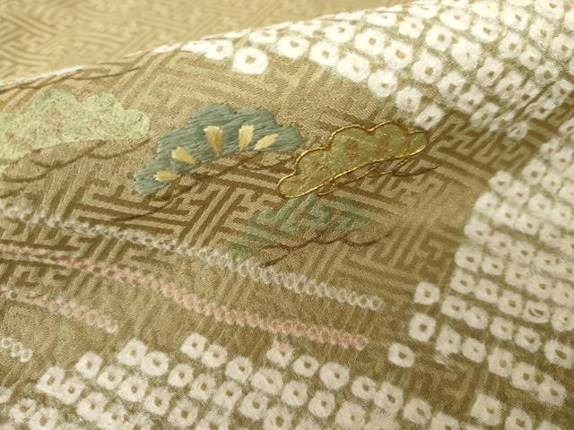 平和屋着物●訪問着 絞り 刺繍 重ね山松竹梅花文 金彩 正絹 逸品 AABD6329cs