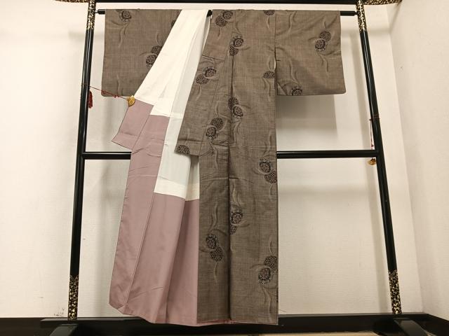 平和屋着物●本場大島紬　カタス9マルキ　花唐草文　正絹　逸品　AABD6529ph