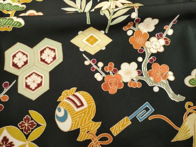 平和屋着物●豪華黒留袖　友禅　駒刺繍　松竹梅吉祥宝尽くし　金彩　正絹　逸品　AABD6693ck