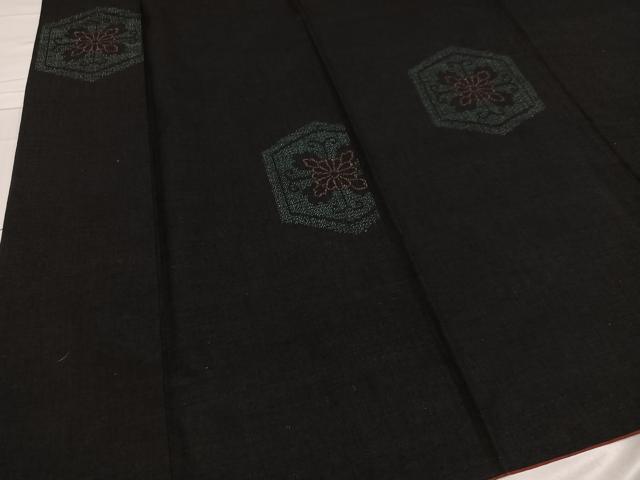 平和屋着物●本場結城紬 重要無形文化財 100亀甲 飛び亀甲柄 亀甲花唐草文 正絹 逸品 AABD7056ph