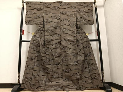 平和屋着物●本場大島紬　カタス9マルキ　風景樹林文　正絹　逸品　AABD7583ph