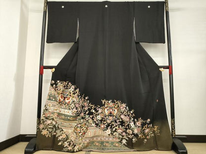 平和屋着物●豪華黒留袖　作家物　駒刺繍　向かい鳥更紗花文　金糸　正絹　逸品　AABE9241ck