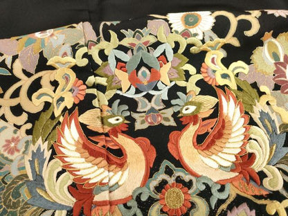 平和屋着物●豪華黒留袖　作家物　駒刺繍　向かい鳥更紗花文　金糸　正絹　逸品　AABE9241ck