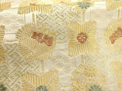 平和屋着物▼全通柄袋帯　市松取松梅菊文　金糸　正絹　逸品　AABD7925wj