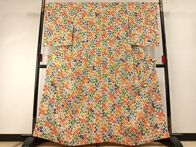 平和屋着物●上質な小紋　型染め　市松花文　鬼しぼ縮緬　正絹　逸品　AABD8698fy