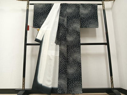 平和屋着物●上質な小紋　桜花弁　黒地　正絹　逸品　AABD8830ph