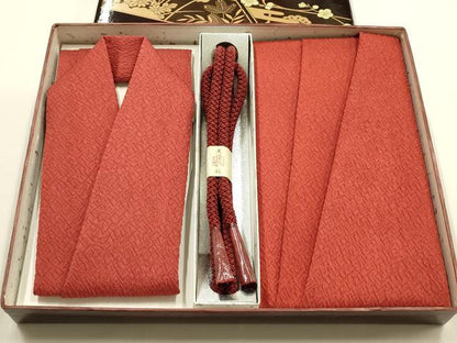 平和屋着物●和装小物　帯締め・帯揚げ・伊達衿セット　幾何学地紋　金糸　美保姿本舗　正絹　逸品　未使用　AABD9788ay