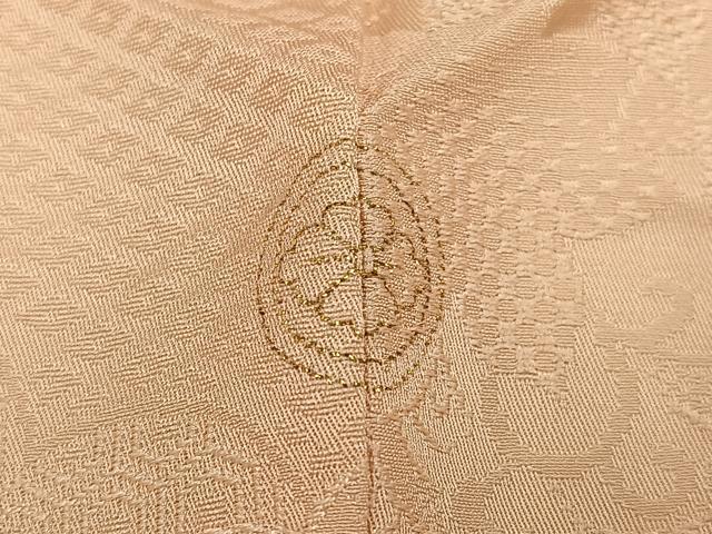 平和屋着物●上質な色無地　吉祥草花地紋　薄香色　吉祥草花地紋　薄香色　正絹　逸品　AABD9837ph