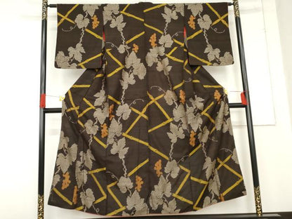 平和屋着物●本場大島紬　アンティーク大島　葡萄蔦の葉文　正絹　逸品　AABE0027cs