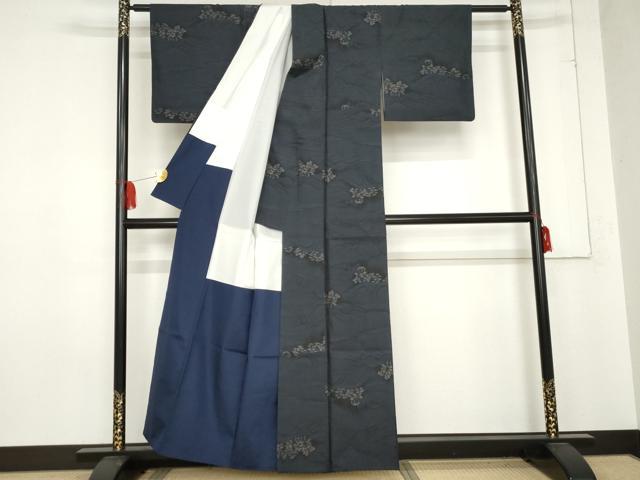 平和屋着物●本場大島紬 純泥染 カタス7マルキ 樹林風景文 株式会社大山謹製 証紙付き 正絹 逸品 AABE0094cs