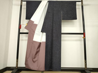 平和屋着物●結城紬　80亀甲　流水風景花文　正絹　逸品　AABE0249ck
